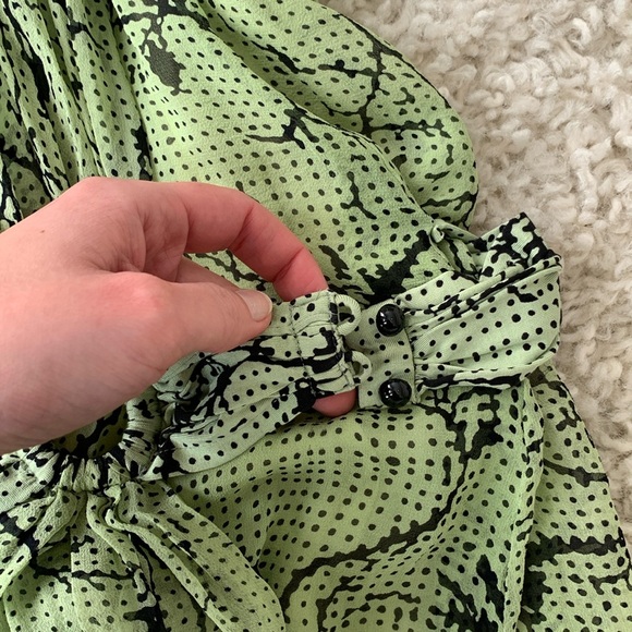 Maison Mayle 100% Silk Sleeveless Belted Green Dress Size 4 - Picture 2 of 9